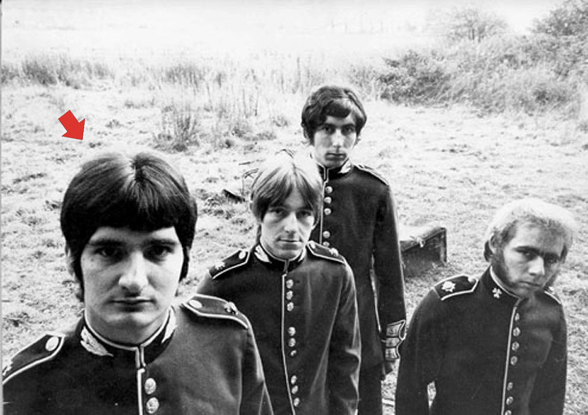 1966 - Mick with The Three