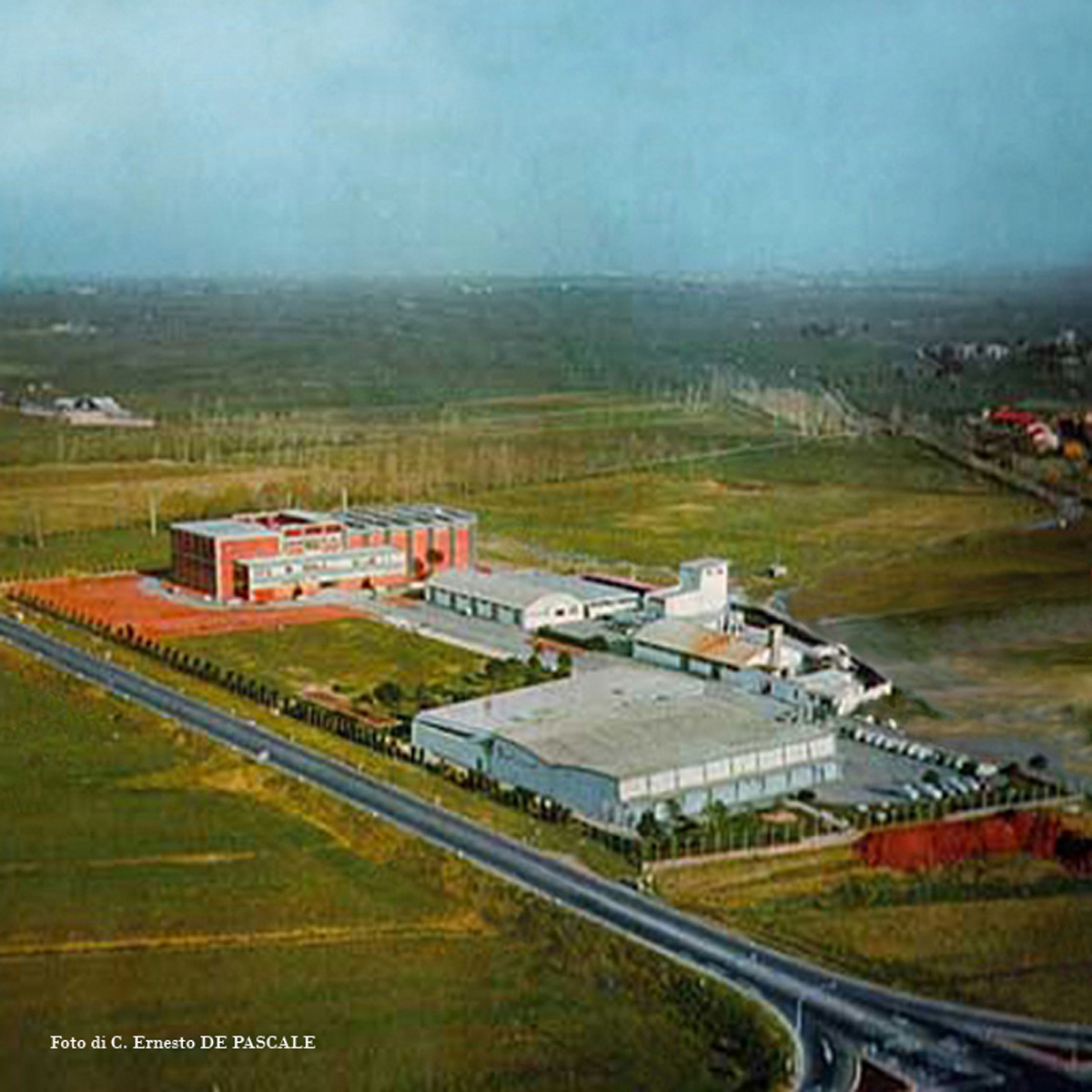 Anni 60 - Il complesso industriale RCA con gli studi, i magazzini e la fabbrica dei dischi